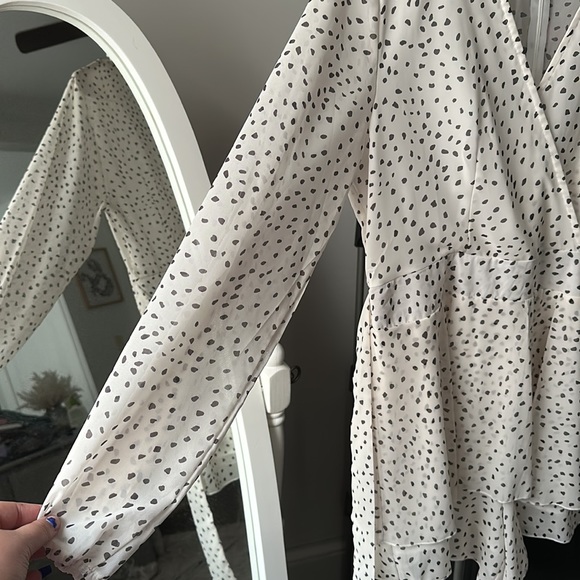 Brand new White & Black polka dot romper - Picture 2 of 4